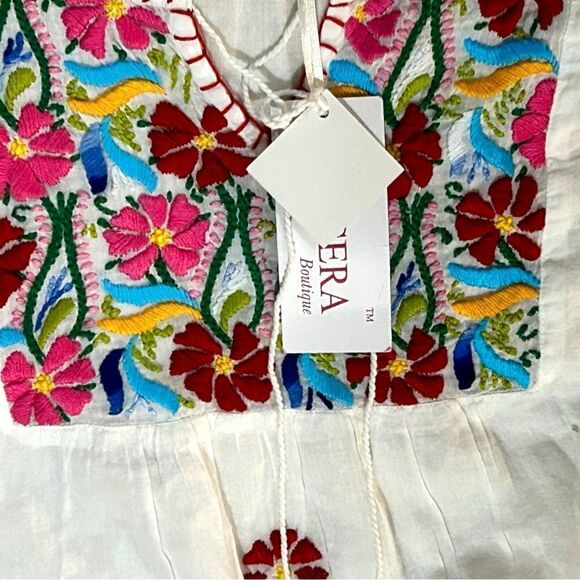 LA CERA | NWT Women's 3/4 Sleeve Embroidered Peasant top White Size S Retail $98 - Picture 4 of 9